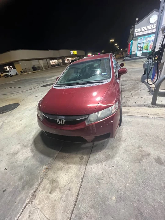 2009 Honda Civic 8th Gen - Image 2 of 7