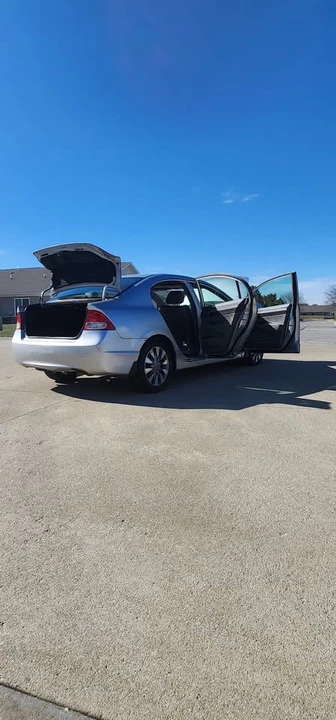 2009 Honda Civic 8th Gen - Image 9 of 14