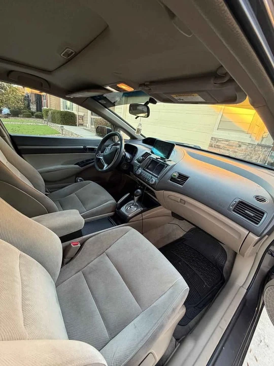 2009 Honda Civic 8th Gen - Image 2 of 6