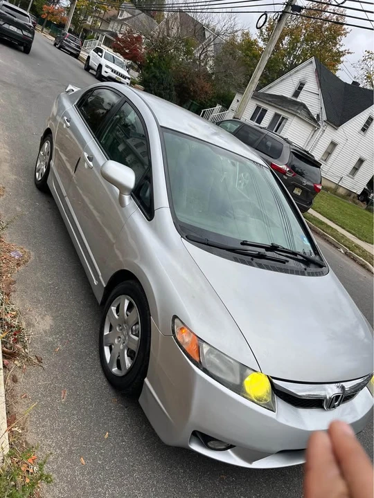 2009 Honda Civic 8th Gen - Image 6 of 9