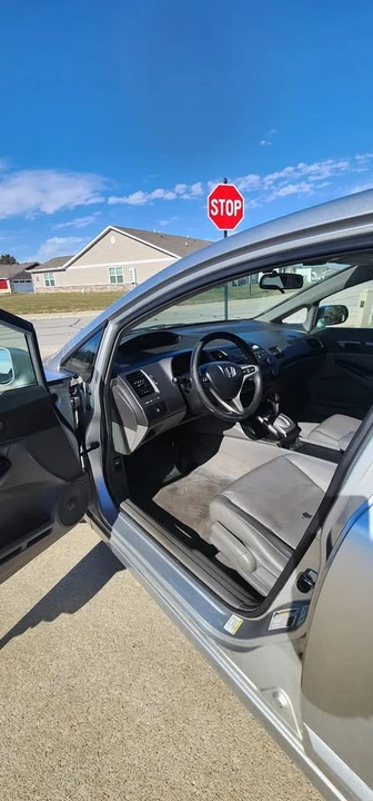 2009 Honda Civic 8th Gen - Image 6 of 14