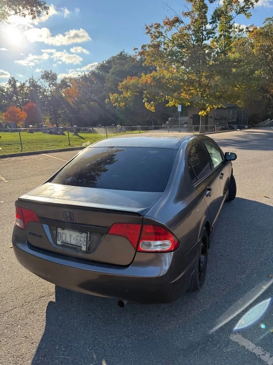 2009 Honda Civic 8th Gen - Image 5 of 13