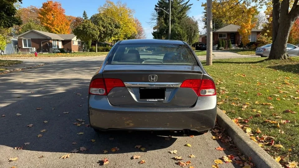 2009 Honda Civic 8th Gen - Image 5 of 15