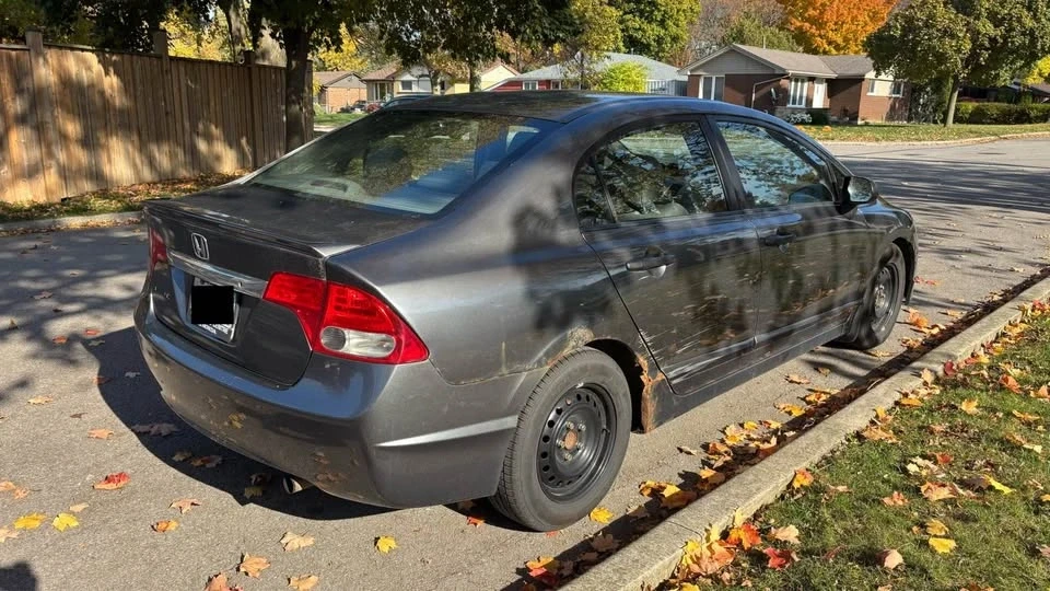 2009 Honda Civic 8th Gen - Image 3 of 15
