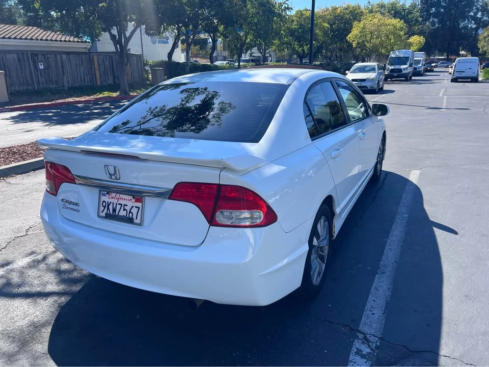 2009 Honda Civic 8th Gen - Image 2 of 5