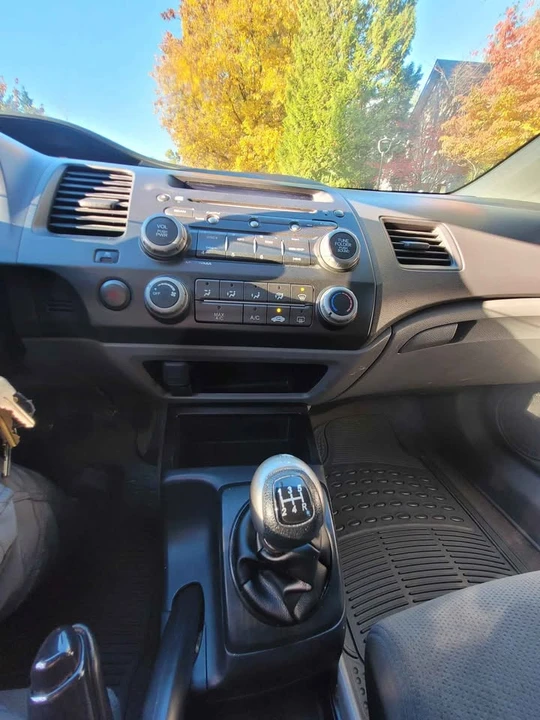2009 Honda Civic 8th Gen - Image 3 of 8