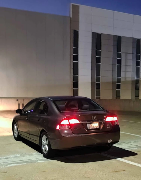 2009 Honda Civic 8th Gen - Image 16 of 20