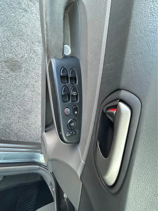 2009 Honda Civic 8th Gen - Image 11 of 12