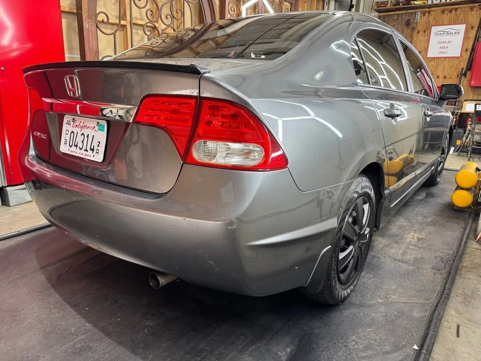 2009 Honda Civic 8th Gen - Image 4 of 17
