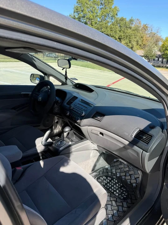 2009 Honda Civic 8th Gen - Image 9 of 12