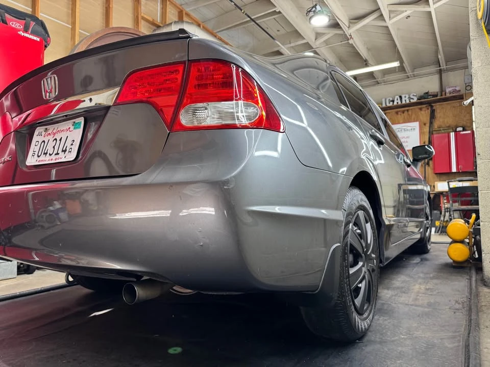 2009 Honda Civic 8th Gen - Image 7 of 17