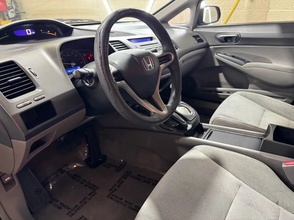 2009 Honda Civic 8th Gen - Image 10 of 17