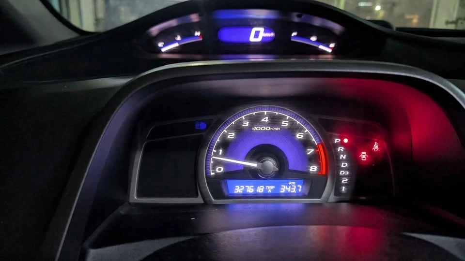 2009 Honda Civic 8th Gen - Image 2 of 8
