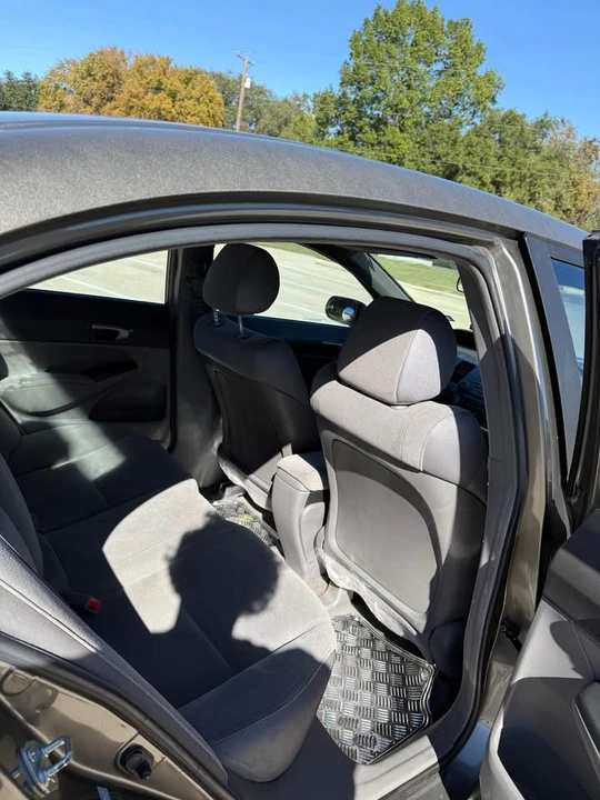2009 Honda Civic 8th Gen - Image 10 of 12