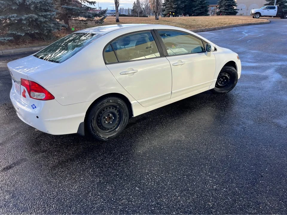 2009 Honda Civic 8th Gen - Image 3 of 10