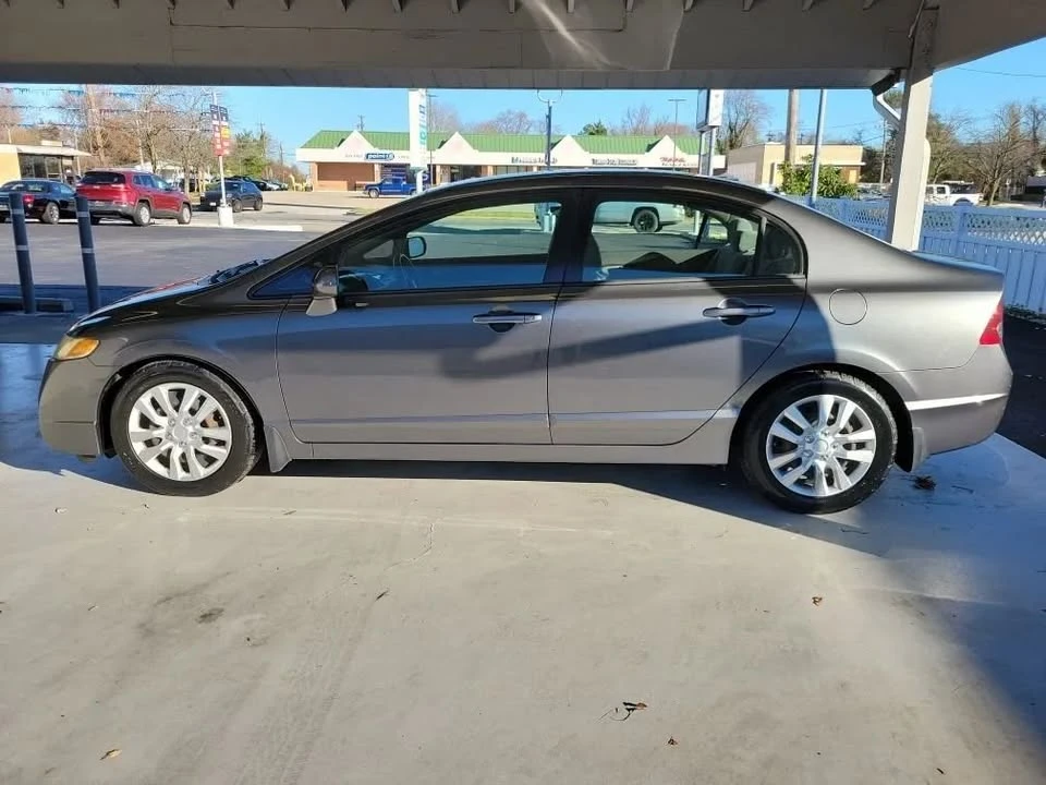 2009 Honda Civic 8th Gen - Image 4 of 16