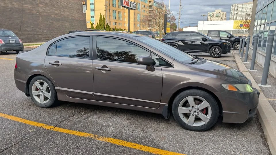 2009 Honda Civic 8th Gen - Image 7 of 8