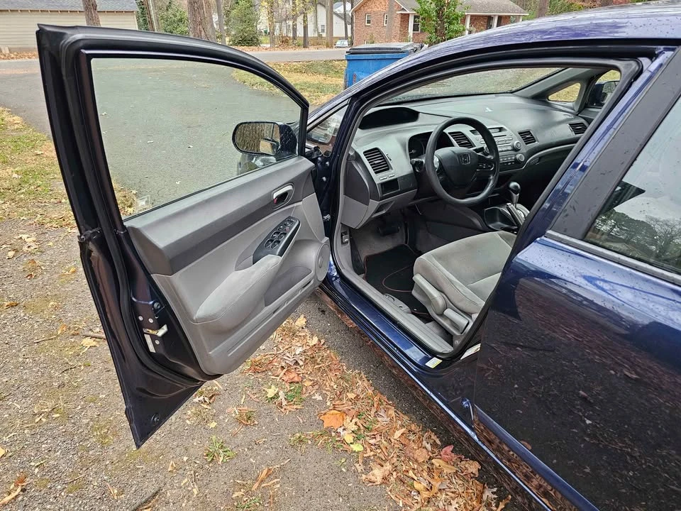 2009 Honda Civic 8th Gen - Image 5 of 10