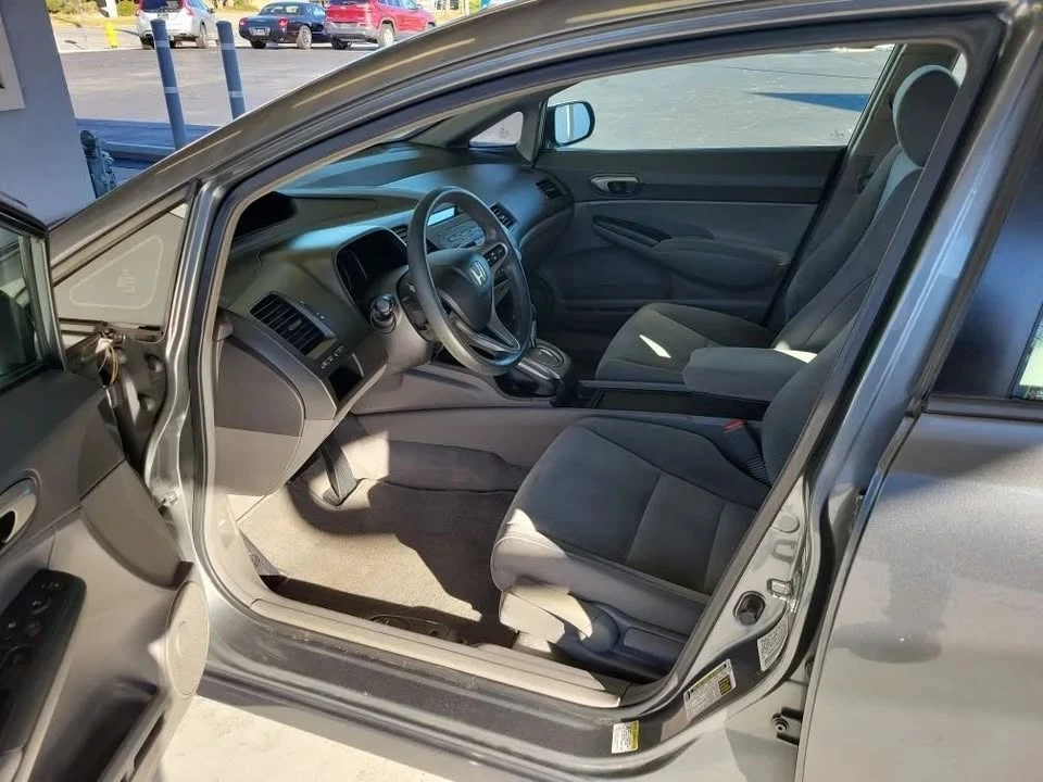 2009 Honda Civic 8th Gen - Image 6 of 16