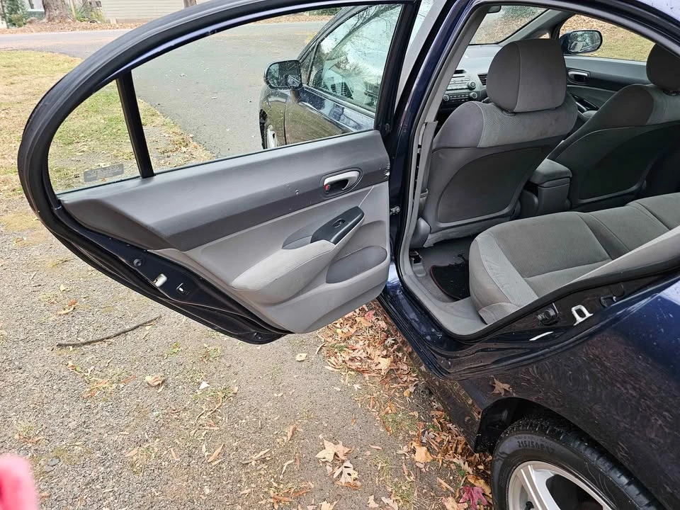2009 Honda Civic 8th Gen - Image 7 of 10