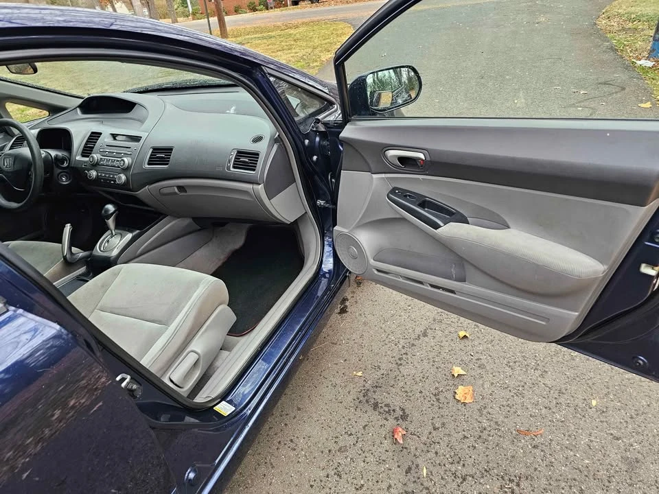 2009 Honda Civic 8th Gen - Image 6 of 10