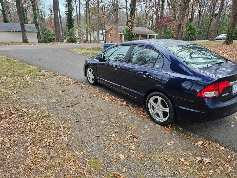 2009 Honda Civic 8th Gen - Image 4 of 10
