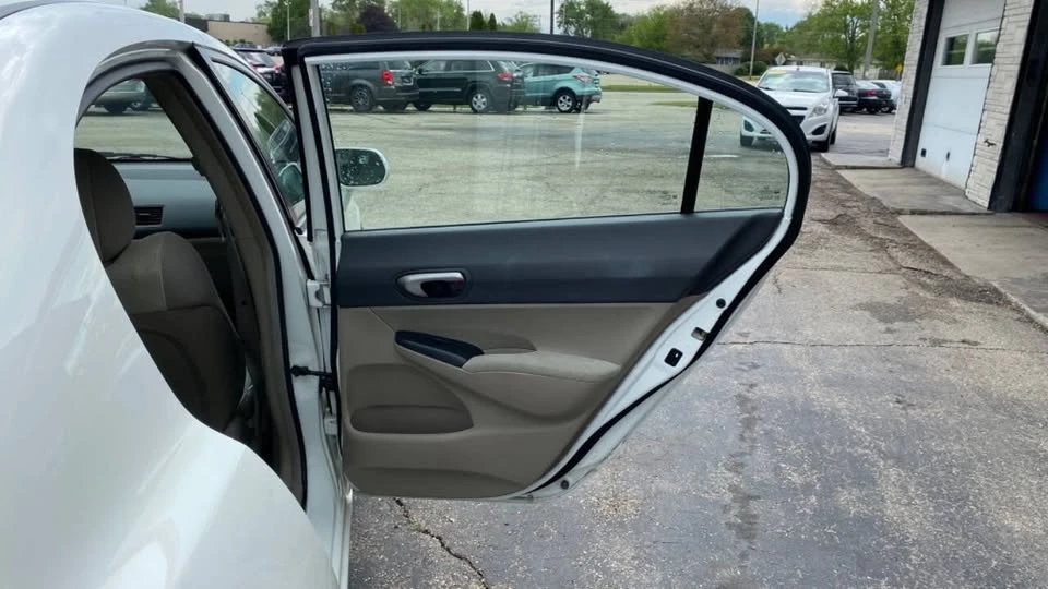 2009 Honda Civic 8th Gen - Image 17 of 20