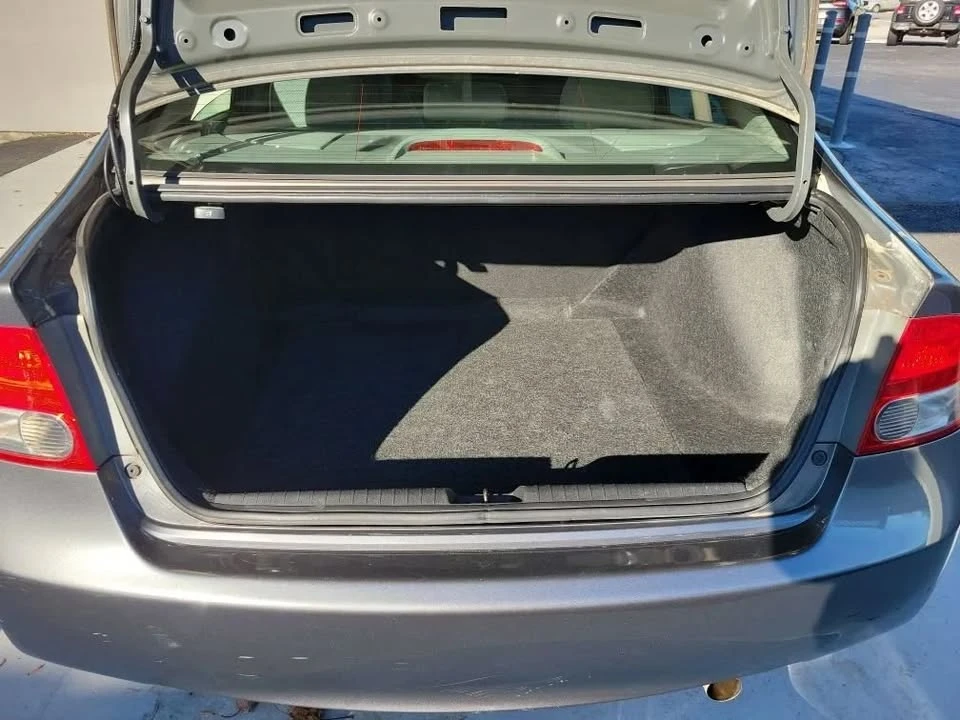 2009 Honda Civic 8th Gen - Image 13 of 16