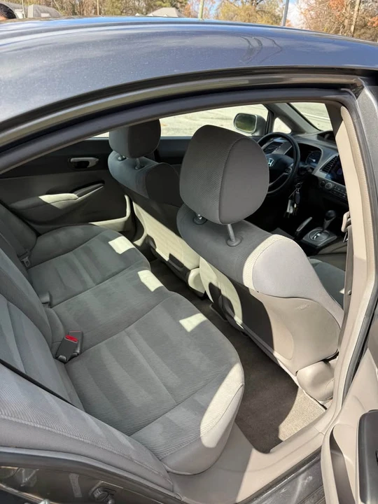 2009 Honda Civic 8th Gen - Image 6 of 7