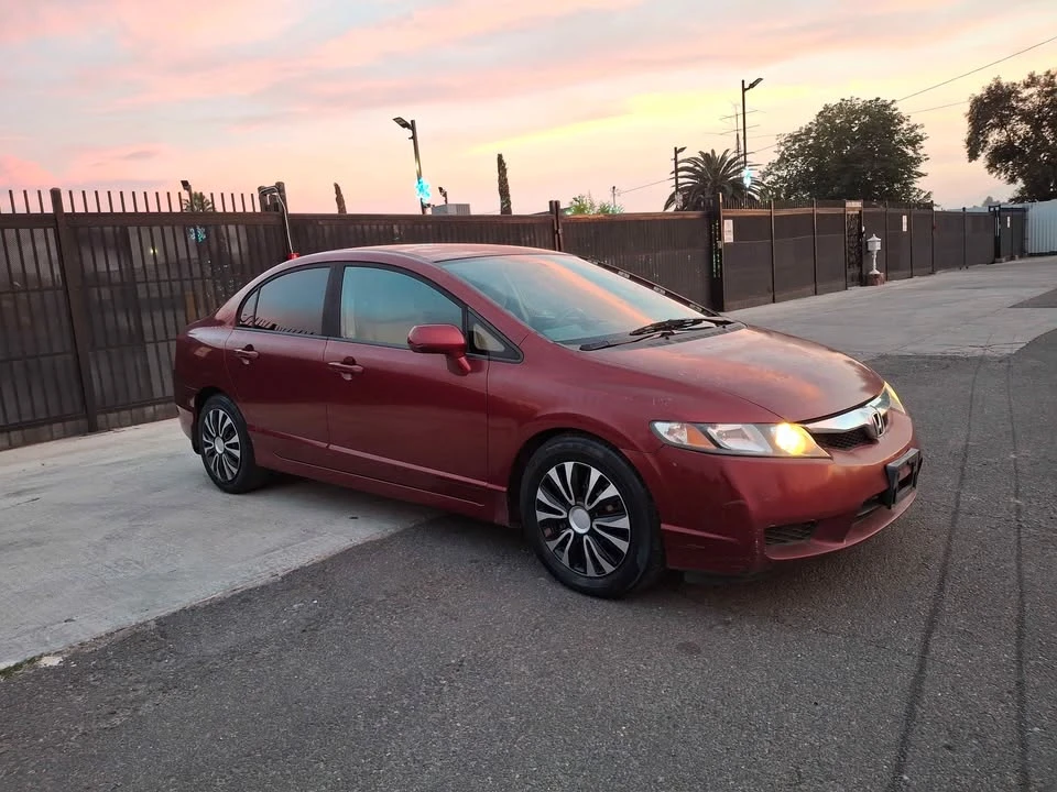 2009 Honda Civic 8th Gen - Image 2 of 6