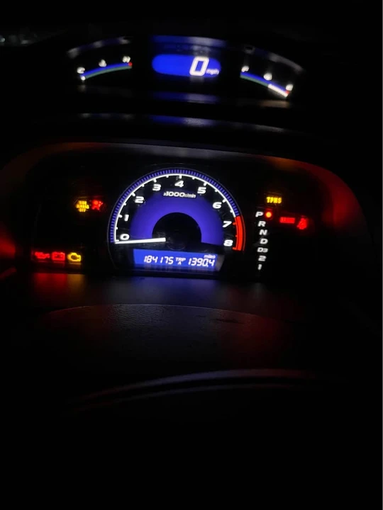 2009 Honda Civic 8th Gen - Image 2 of 7