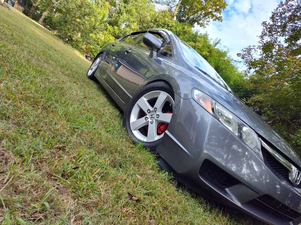 2009 Honda Civic 8th Gen - Image 2 of 9