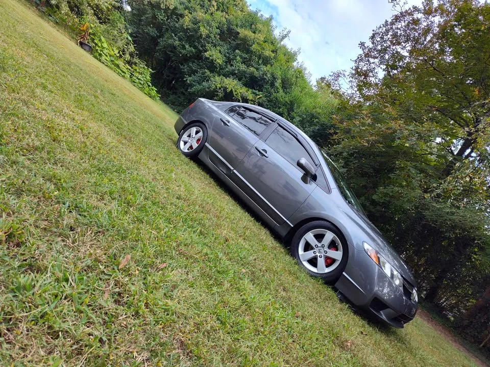 2009 Honda Civic 8th Gen - Image 5 of 9