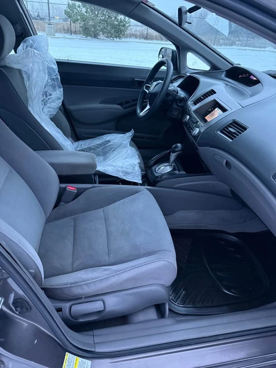 2009 Honda Civic 8th Gen - Image 9 of 11