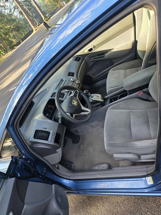 2009 Honda Civic 8th Gen - Image 9 of 11