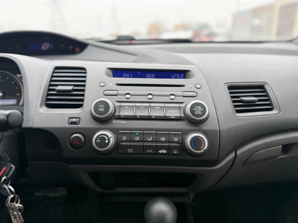 2009 Honda Civic 8th Gen - Image 10 of 16
