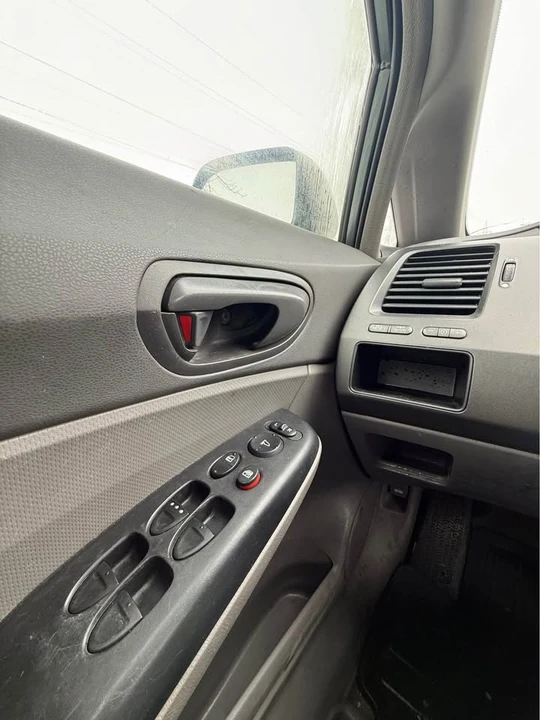2009 Honda Civic 8th Gen - Image 14 of 16