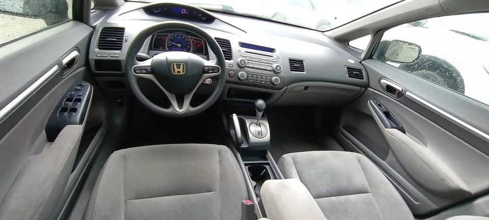 2009 Honda Civic 8th Gen - Image 8 of 13