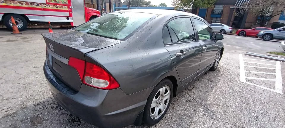 2009 Honda Civic 8th Gen - Image 11 of 13