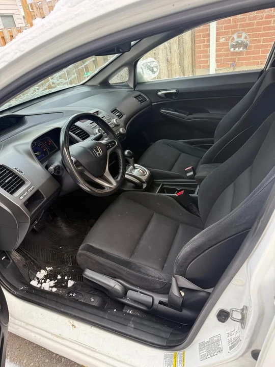 2009 Honda Civic 8th Gen - Image 7 of 12