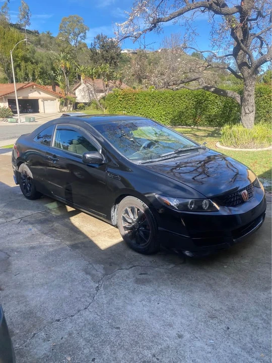 2009 Honda Civic 8th Gen - Image 2 of 11