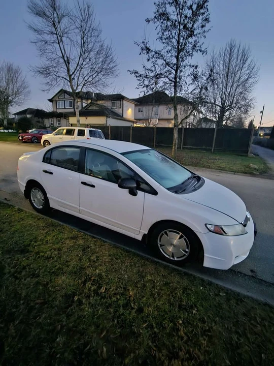 2009 Honda Civic 8th Gen - Image 2 of 5