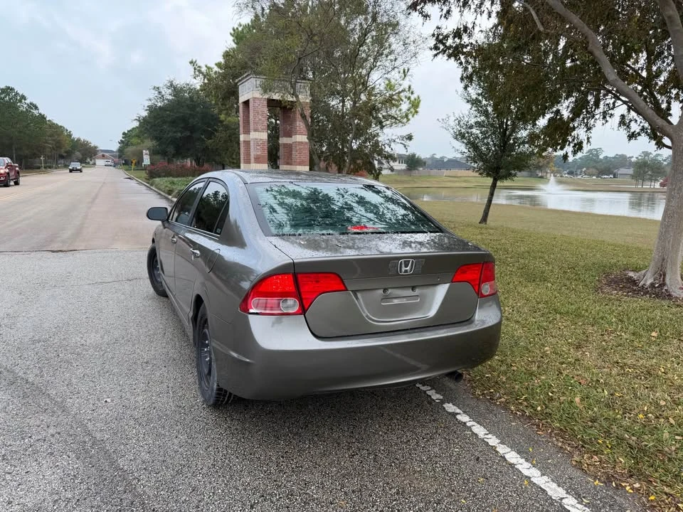 2009 Honda Civic 8th Gen - Image 2 of 7