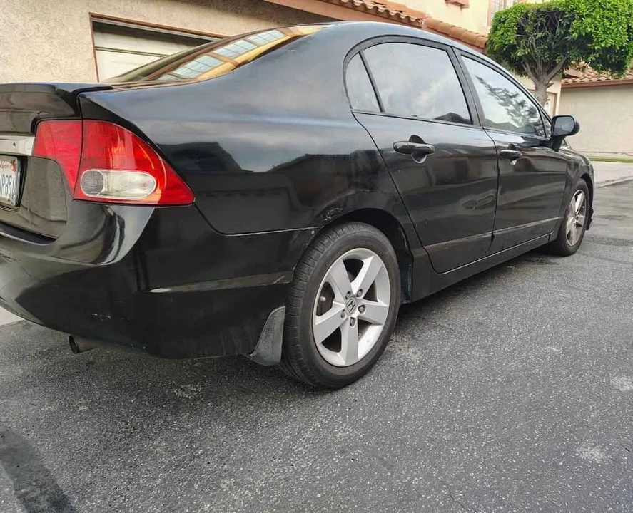 2009 Honda Civic 8th Gen - Image 3 of 5