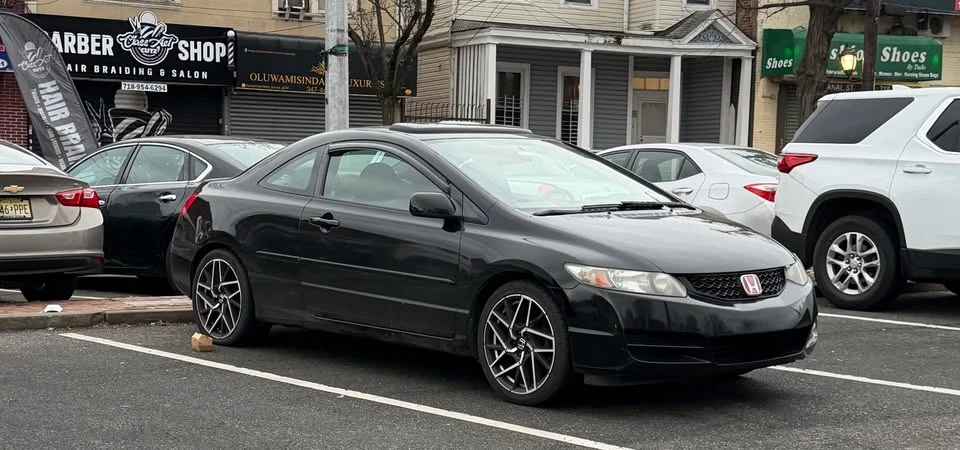 2009 Honda Civic 8th Gen - Image 4 of 6