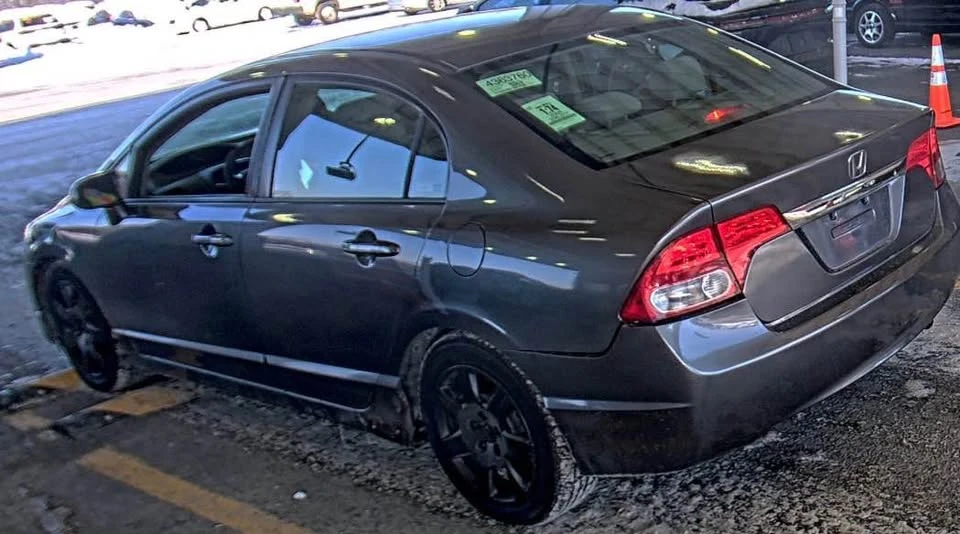 2009 Honda Civic 8th Gen - Image 3 of 7