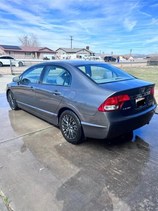 2009 Honda Civic 8th Gen - Image 3 of 12