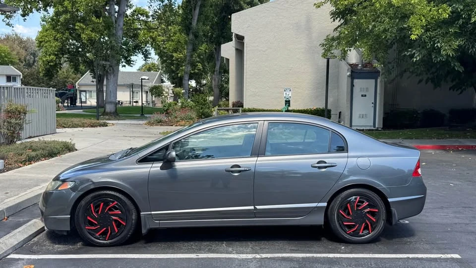 2009 Honda Civic 8th Gen - Image 4 of 10