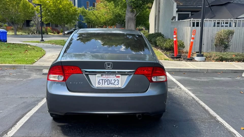 2009 Honda Civic 8th Gen - Image 2 of 10