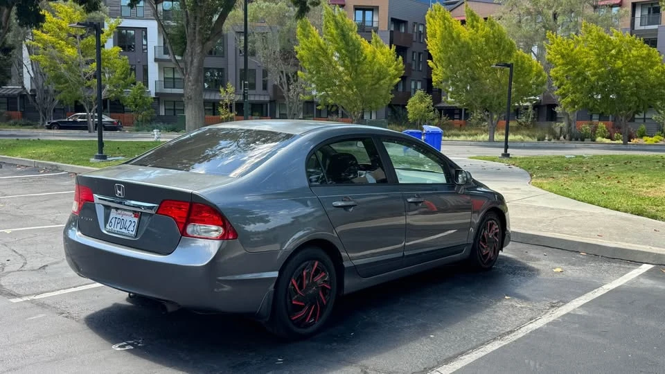 2009 Honda Civic 8th Gen - Image 5 of 10